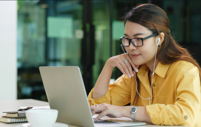 Global Classrooms: How Online Learning Connects Students Worldwide